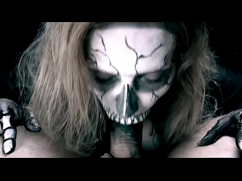 ❤️ Demon girl imeb kulli oma musta suuga ja neelab sperma. ❌ Porno at us ❌️