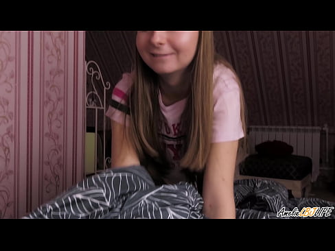 ❤️ Blondie imeb oma BFF-i sügavalt ja saab sperma suhu ❌ Porno at us ❌️